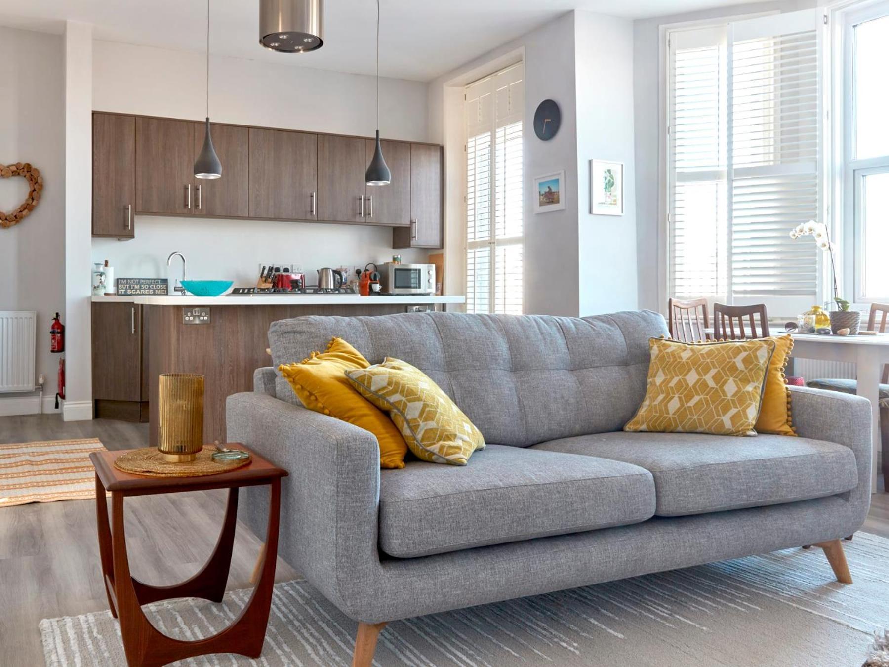 Spacious Beach Front Apartment With Stunning Sea Views Deal Esterno foto